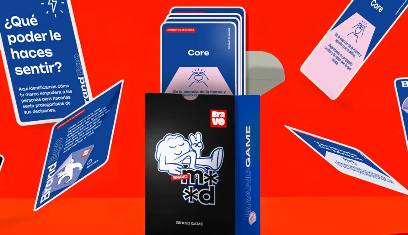 mockup del juego de cartas creado por el estudio para el proceso de branding